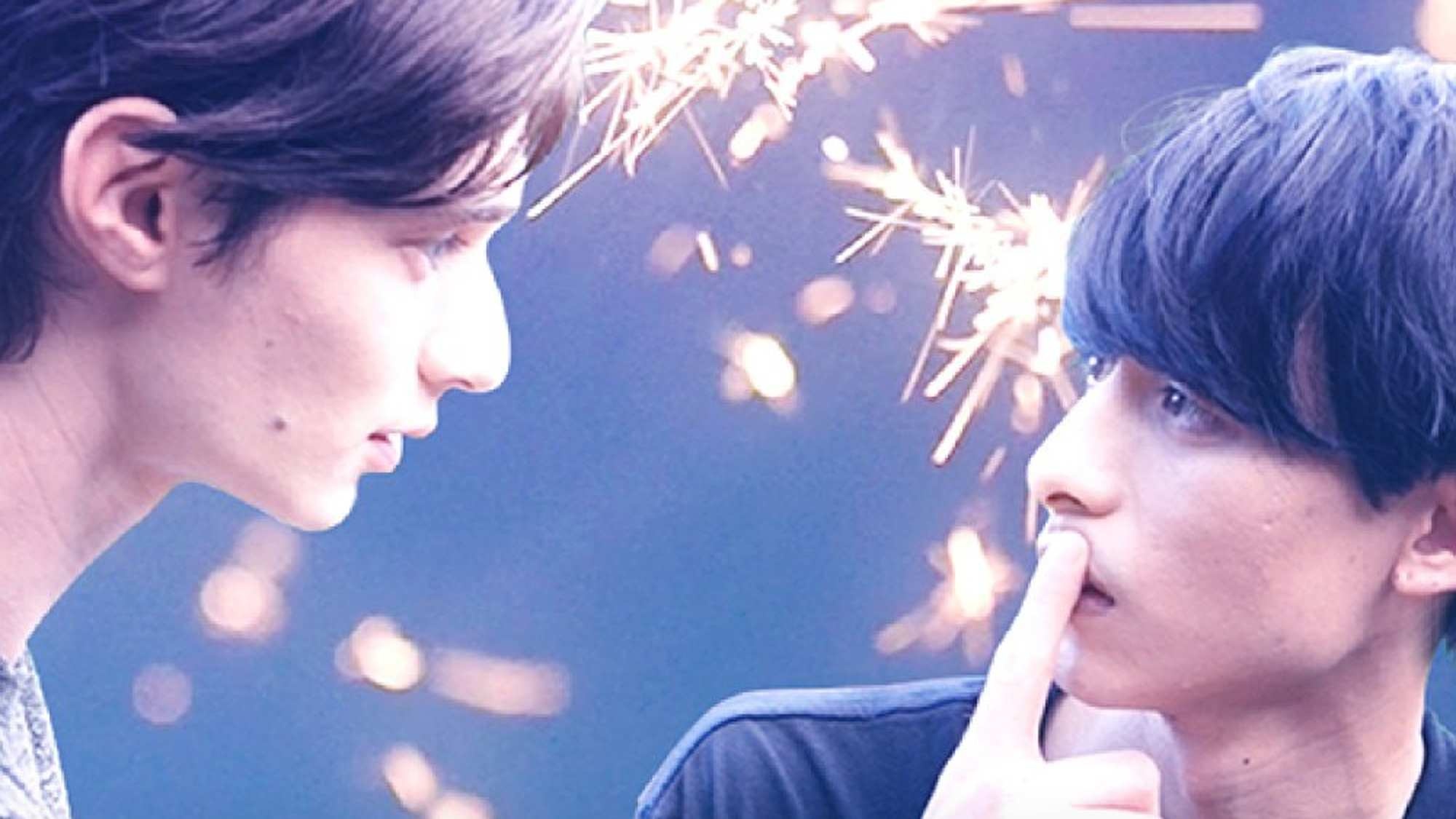 Szene aus der Mikrodrama-Serie The Handsome Exchange Student's Affection Hits Me Too Hard (FanY:D, GagaOOLala)